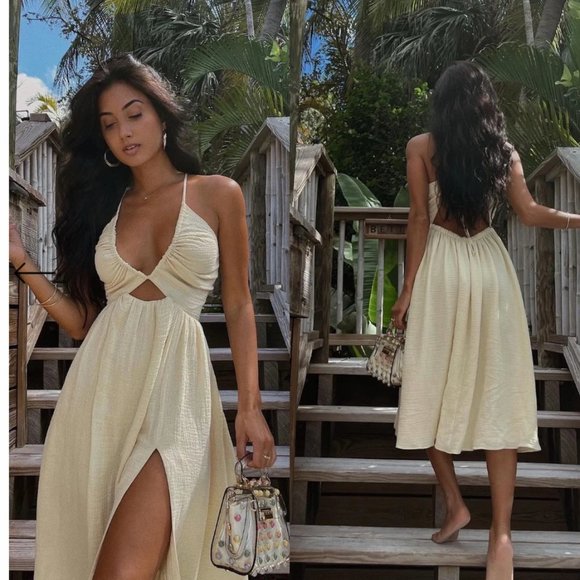Dresses & Skirts - White V Neck Backless Sleeveless Dress
